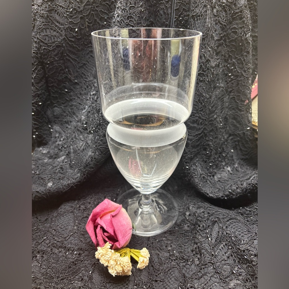 Vera Wang Wedgwood St. Tropez Goblet Glass 7 3/4” Lead Crystal